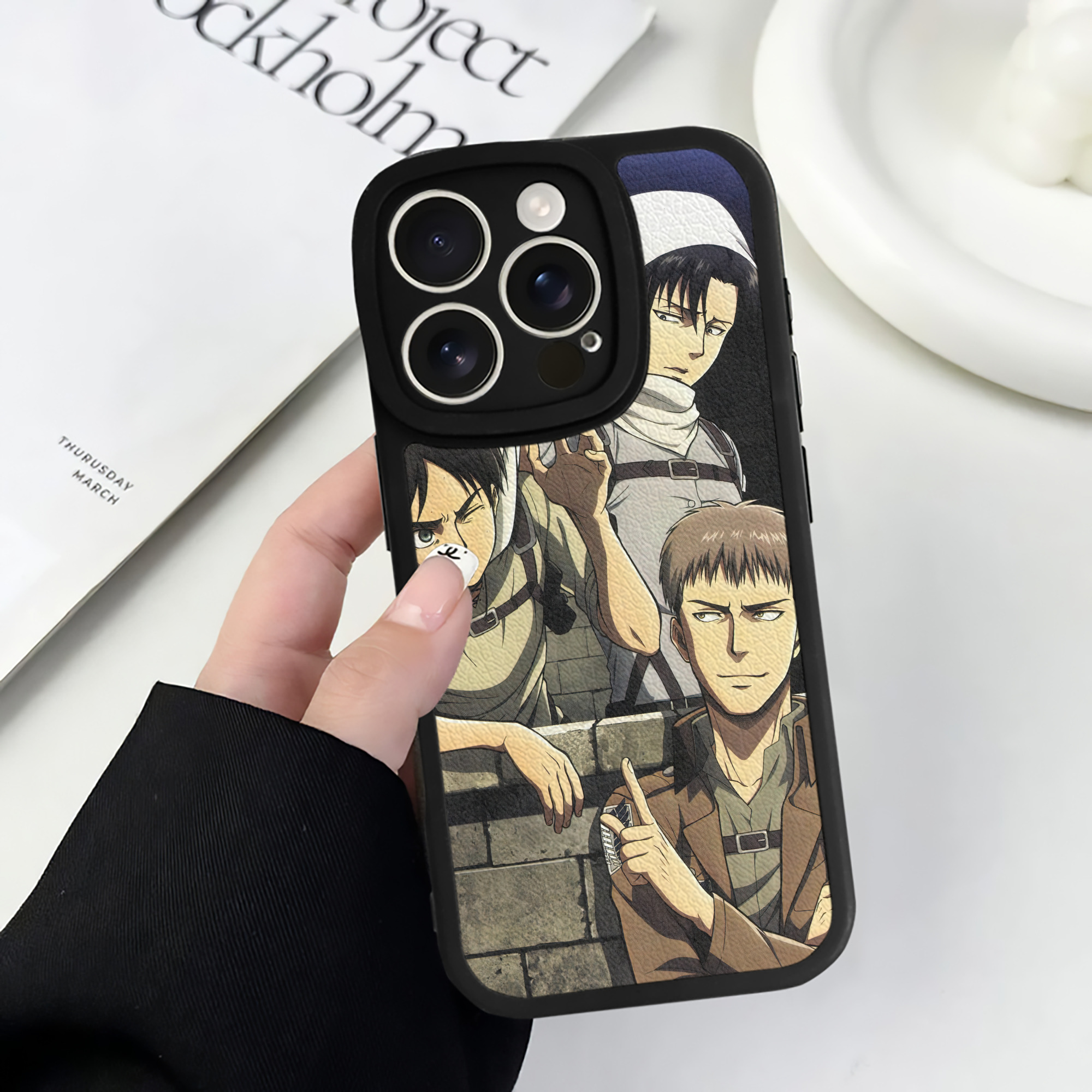 （画像用） 進撃の巨人 Attack on Titan 【iPhone 16シリーズ対応】シリコンスマホケース（レザー調） 材質：シリコン